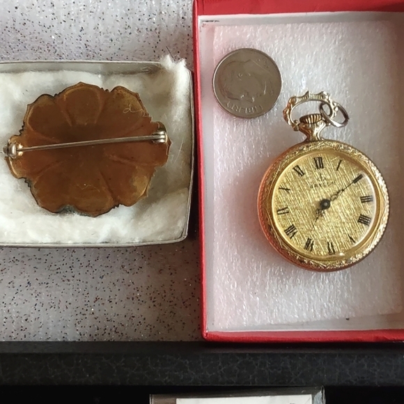 Fraganard Porcelain Vintage Courting Couple Brooch - Picture 12 of 15